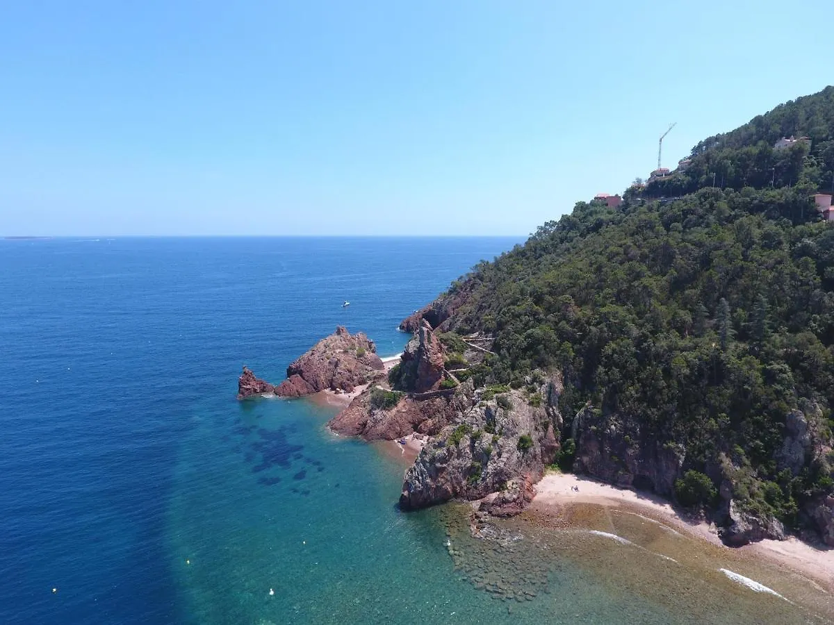 The Beach House, Theoule Sur Mer, Cote Dazur, France ヴィラ テウル・シュル・メール